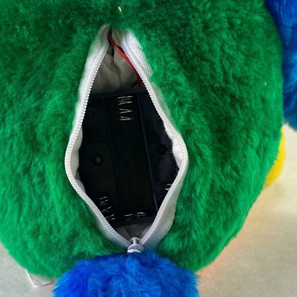 Vintage Toucan Bird Plush Talks Back with Noise Sensor - Picture 11 of 11